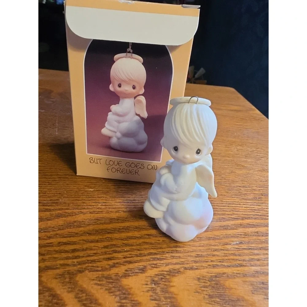 Precious Moments Ornament Angel 'But Love Goes‎ On Forever' Porcelain Christmas